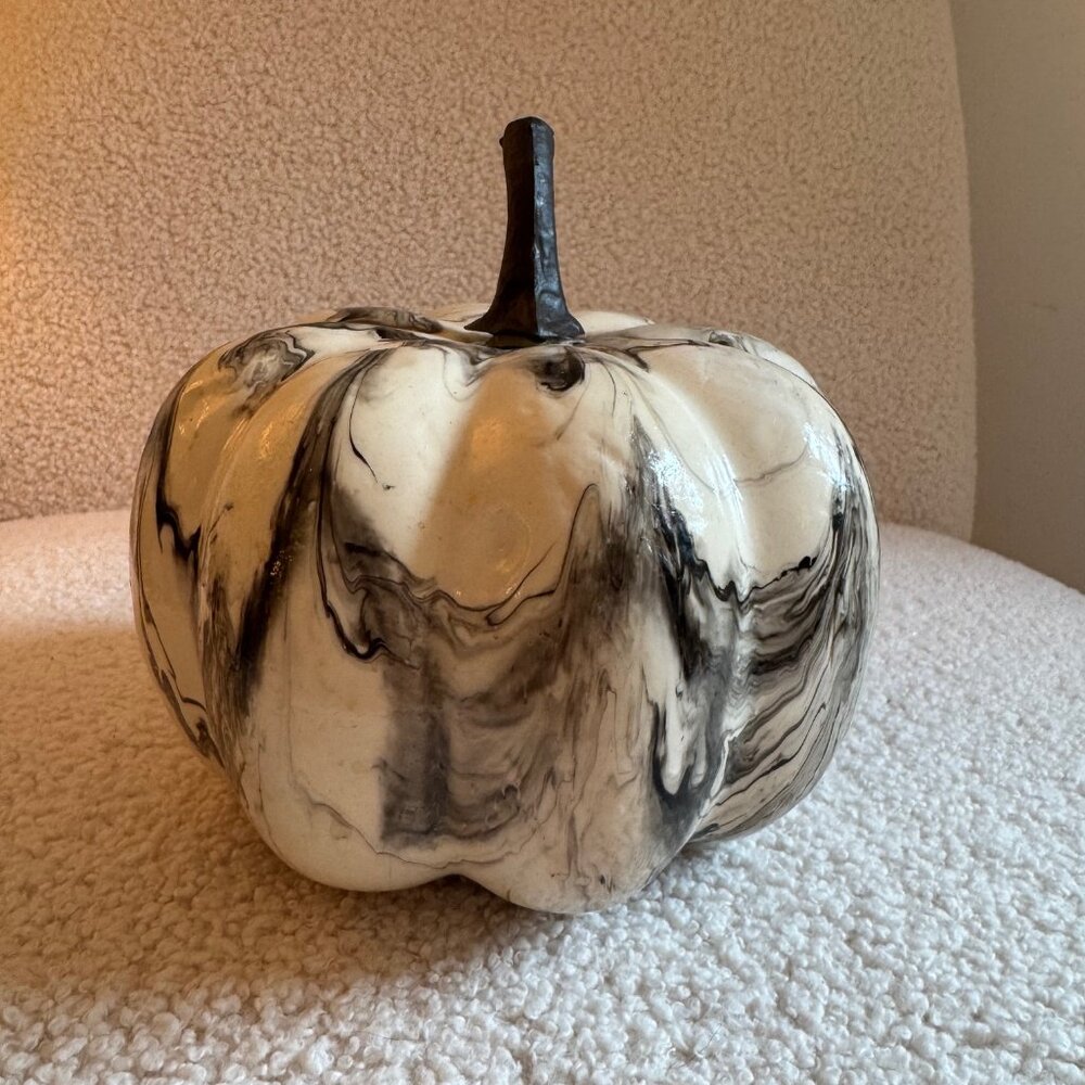 Marbled Cream Pumpkin